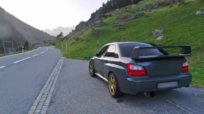 Subaru Impreza 2.0 Turbo WRX STi — Berline sportive intégrale, 265 ch d'authenticité — Seitenansicht