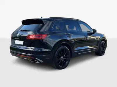 VW Touareg 3.0 V6 TDI 286 — SUV premium diesel, très bien entretenu — Heckansicht