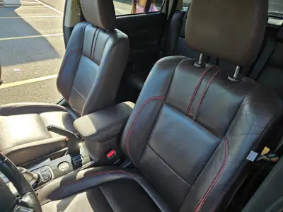 Mitsubishi Outlander 2.0 PHEV Style — SUV hybride rechargeable, 103 550 km, blanc métallisé — cruscotto