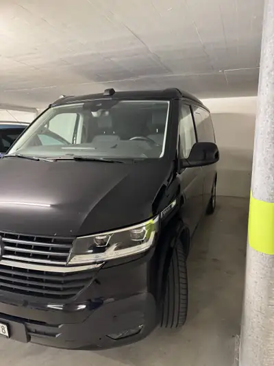 VW T6.1 California Beach Liberty 4Motion — Camping-car premium 4x4, 30'000 km seulement — Seitenansicht
