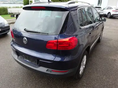 VW Tiguan 2.0 TDI 4Motion — SUV robuste, freins neufs et révision complète — arrière