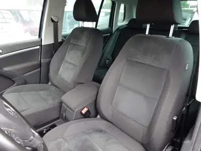 VW Tiguan 2.0 TDI 4Motion — SUV robuste, freins neufs et révision complète — Miniature 7