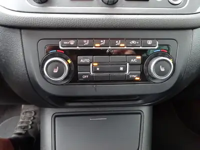 VW Tiguan 2.0 TDI 4Motion — SUV robuste, freins neufs et révision complète — Miniature 11