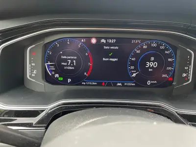 VW Polo 1.0 TSI 115 R-Line DSG — Citadine dynamique, faible kilométrage — Innenraum