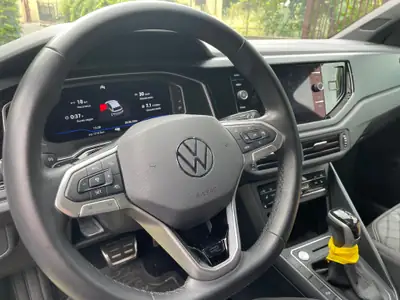 VW Polo 1.0 TSI 115 R-Line DSG — Citadine dynamique, faible kilométrage — Detail