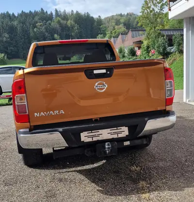 Nissan Navara 2.3 dCi Double Cab Tekna — Pick-up robuste, sans sinistre, très peu kilométré — intérieur