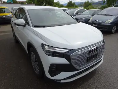 Audi Q4 Sportback e-tron 50 quattro — SUV électrique premium, 65 000 km seulement — intérieur