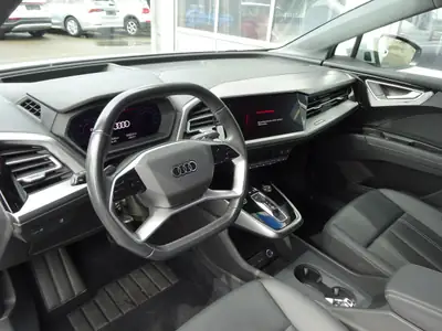 Audi Q4 Sportback e-tron 50 quattro — SUV électrique premium, 65 000 km seulement — Miniature 8