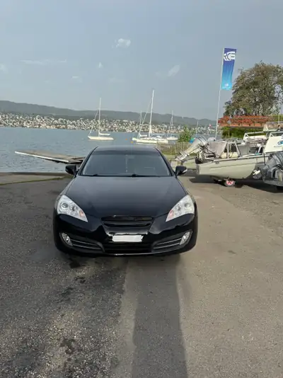 Hyundai Genesis 2.0 T Coupé — Sportivité turbo, une seule main, équipement premium — Innenraum