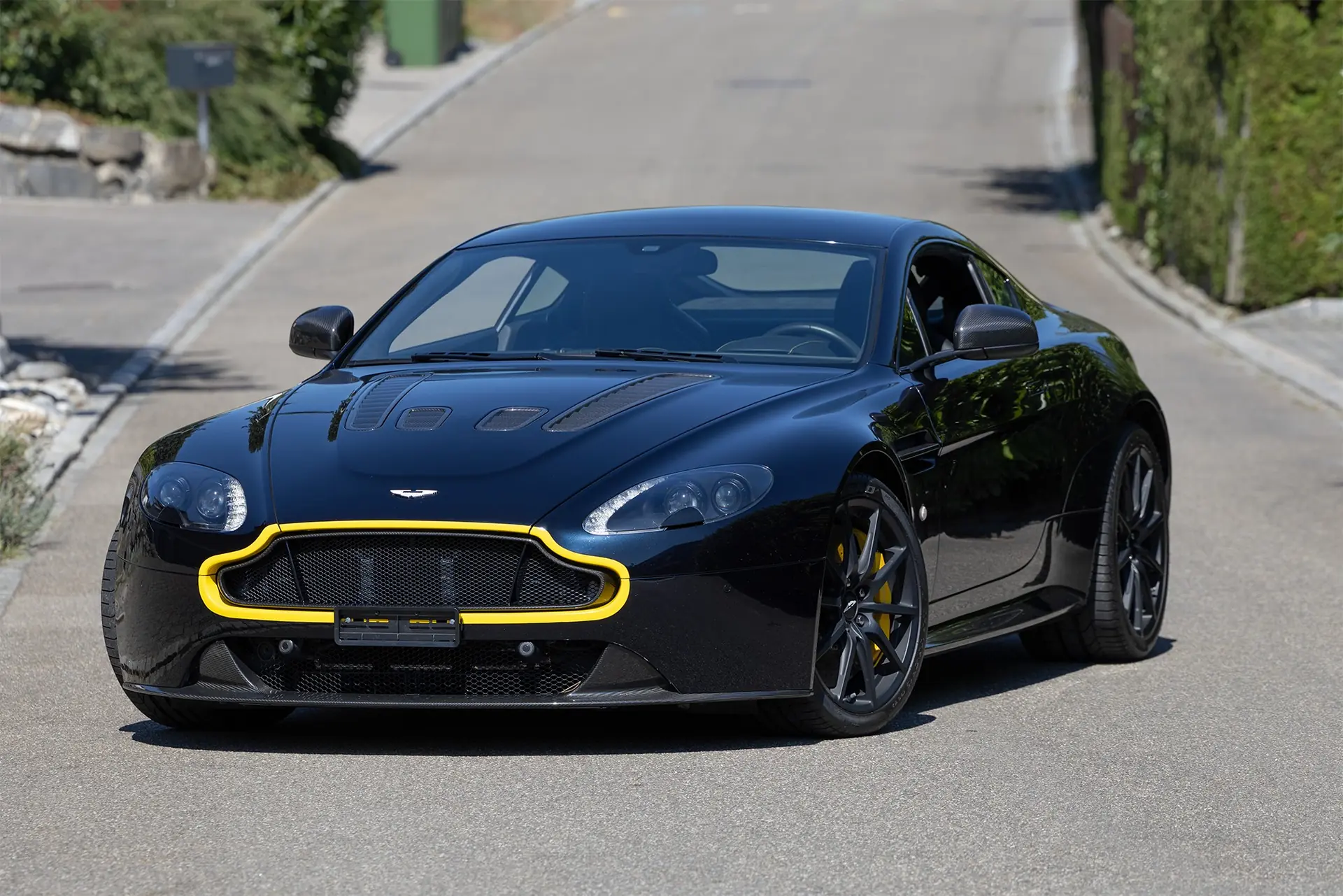Aston Martin V12 Vantage 2018 occasion Tübach — 1