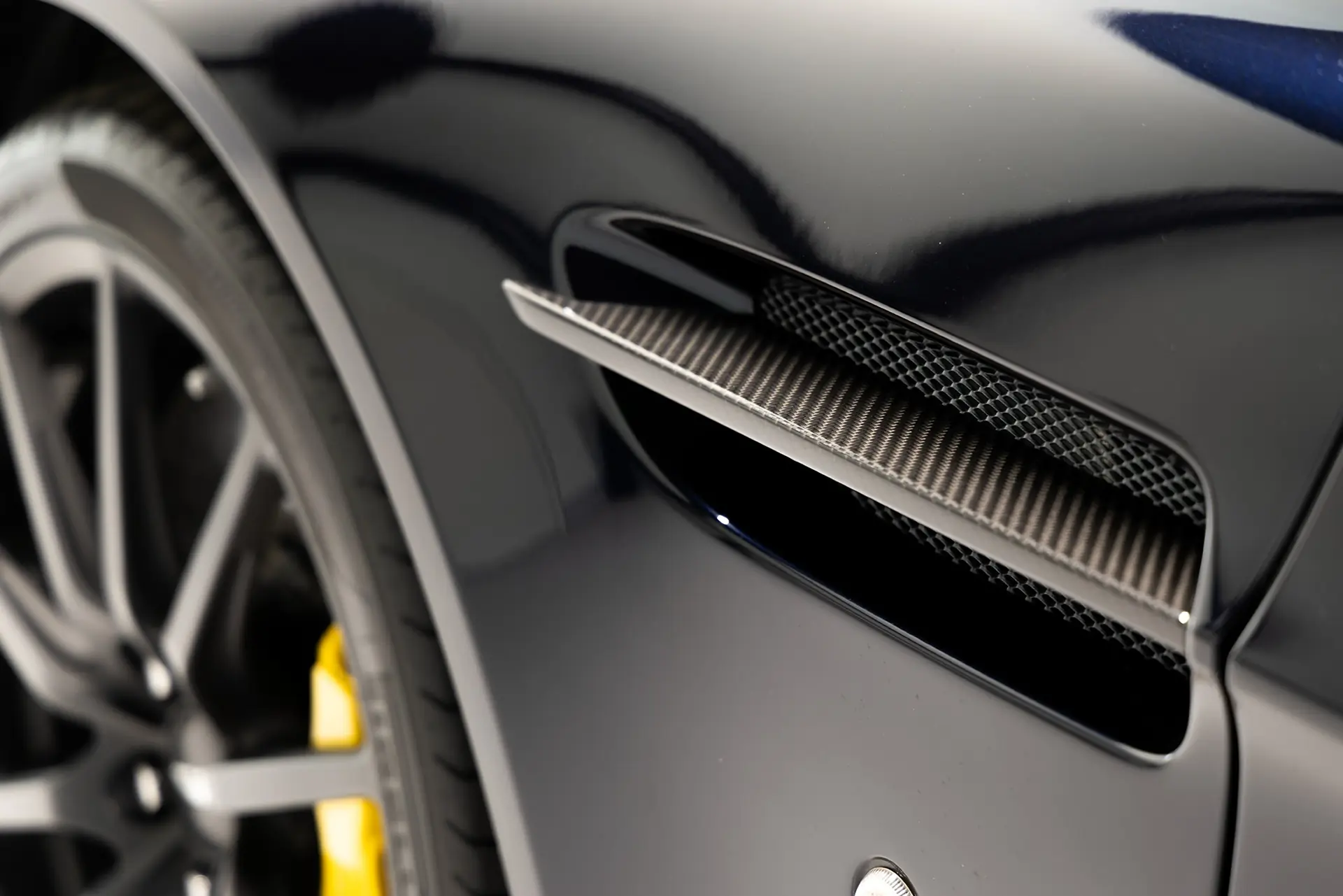 Aston Martin V12 Vantage 2018 occasion Tübach — 3