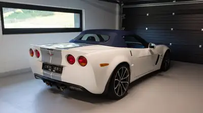 Chevrolet Corvette 7.0 V8 427 — Cabriolet légendaire, 512 ch et seulement 68 000 km — dettaglio