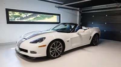 Chevrolet Corvette 7.0 V8 427 — Cabriolet légendaire, 512 ch et seulement 68 000 km — Miniatura 7