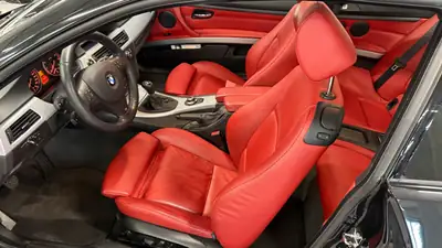 BMW 335i xDrive Coupé 2008 — Sportivité allemande, moteur 306 ch et première main — Innenraum