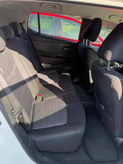 Nissan Leaf N-Connecta 2018 — Électrique performante, 115 000 km, sans accident — Miniature 9