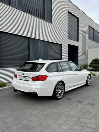 BMW 328i Touring — Break élégant, motorisation efficace et spacieuse — Innenraum