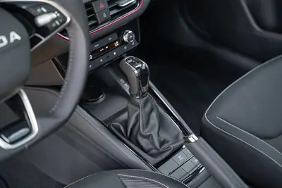 Skoda Scala 1.5 TSI Monte Carlo — Compacte élégante, neuve avec garantie constructeur — Miniature 20