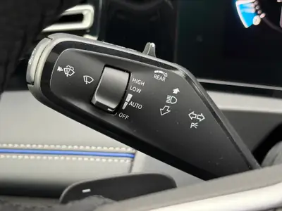 VW Tiguan 2.0 TDI R-Line 4Motion — SUV Premium cuir intégral, 4 roues motrices — Miniature 22
