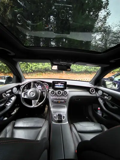 Mercedes-Benz GLC 43 AMG — SUV sportif 367 ch, 4x4 intégral, équipé premium — Heckansicht