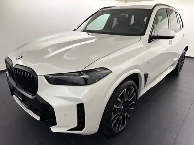 BMW X5 xDrive 30d M Sport Pro 2025 — SUV 7 places, hybride 48V, quasi neuf — vue extérieure