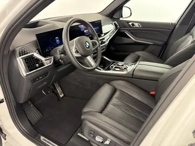 BMW X5 xDrive 30d M Sport Pro 2025 — SUV 7 places, hybride 48V, quasi neuf — tableau de bord