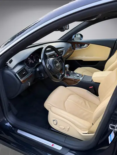 Audi A7 Sportback 3.0 TDI quattro — Berline prestige diesel, service frais et équipements premium — Miniatura 9
