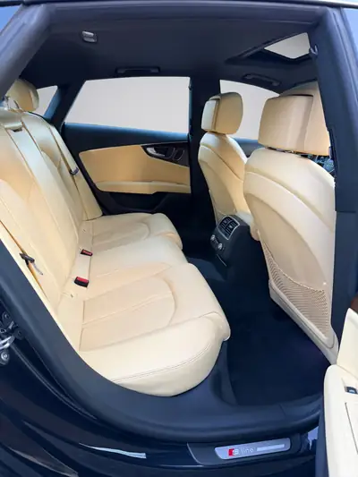 Audi A7 Sportback 3.0 TDI quattro — Berline prestige diesel, service frais et équipements premium — Miniatura 11
