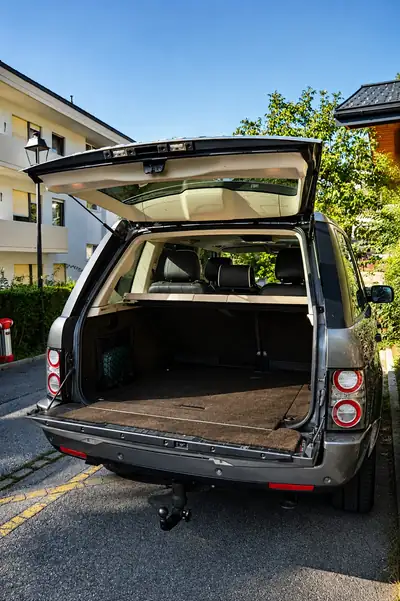 Range Rover 4.4 TDV8 Vogue — Prestige SUV 7 places, moteur diesel surpuissant — detail