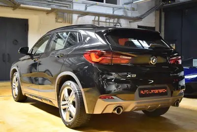 BMW X2 xDrive 18d M Sport X — SUV compact diesel, entretien BMW 10 ans inclus — vista posteriore
