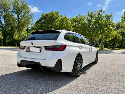 BMW 330i M-Sport — Break élégant, 245 ch et équipement premium à 25 000 km — side view