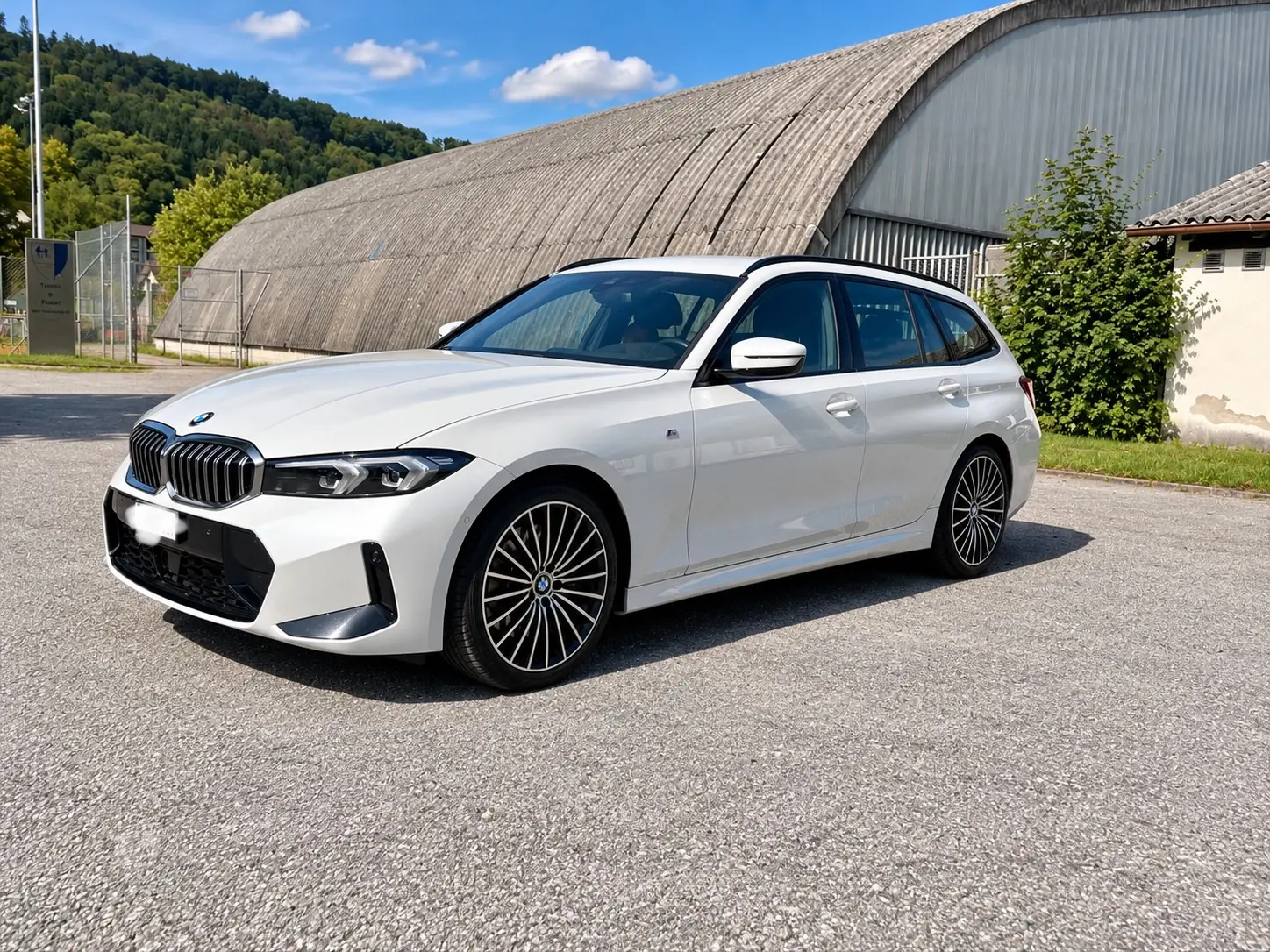 BMW 330i M-Sport — Break élégant, 245 ch et équipement premium à 25 000 km