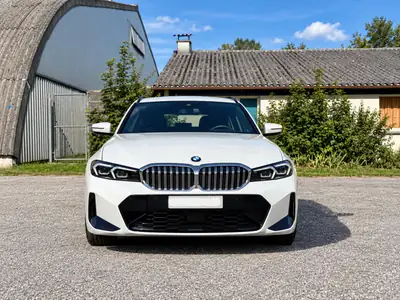 BMW 330i M-Sport — Break élégant, 245 ch et équipement premium à 25 000 km — interior