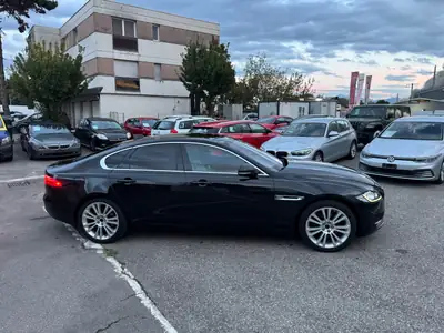 Jaguar XF 20d Portfolio AWD — Berline prestige diesel, expertise du jour et 2 ans de garantie — Miniature 7