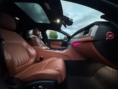 Jaguar XF 20d Portfolio AWD — Berline prestige diesel, expertise du jour et 2 ans de garantie — Miniature 9