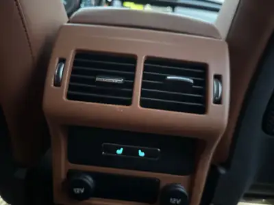 Jaguar XF 20d Portfolio AWD — Berline prestige diesel, expertise du jour et 2 ans de garantie — Miniature 11