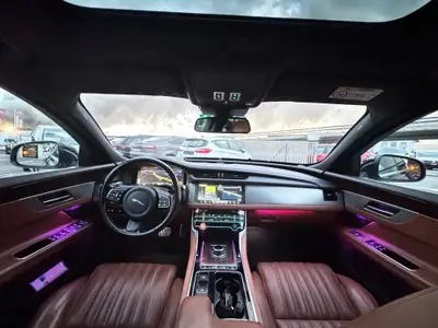 Jaguar XF 20d Portfolio AWD — Berline prestige diesel, expertise du jour et 2 ans de garantie — Miniature 12