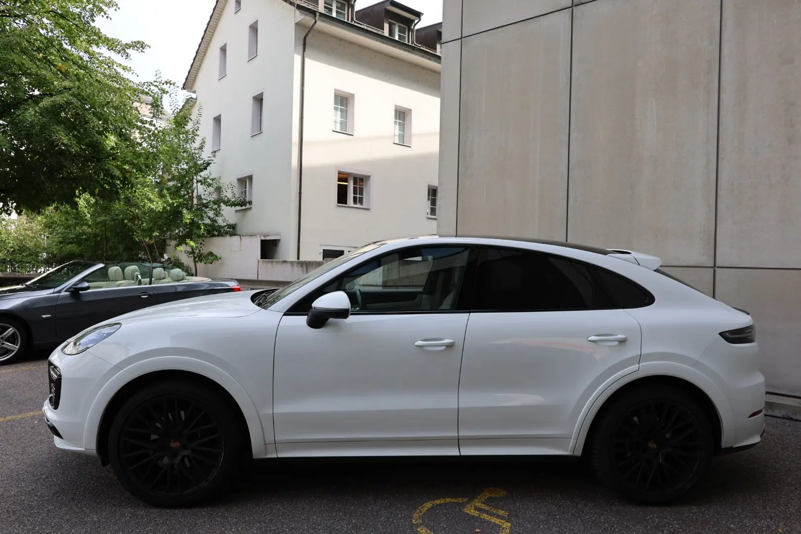 Porsche Cayenne 2022 occasion Grenchen — 2
