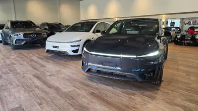 Tesla Model Y Performance AWD — SUV électrique sportif, 626 ch, très faible kilométrage — Miniature 27