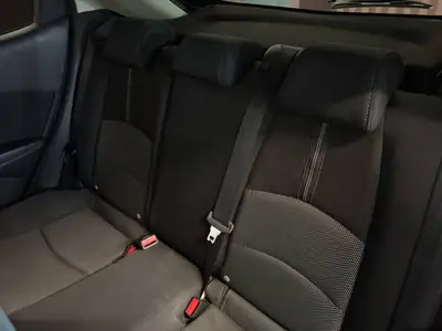 Mazda 2 SKYACTIV-G 90 Ambition — Citadine dynamique, boîte auto, faible kilométrage — Thumbnail 9
