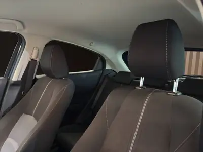 Mazda 2 SKYACTIV-G 90 Ambition — Citadine dynamique, boîte auto, faible kilométrage — Thumbnail 16