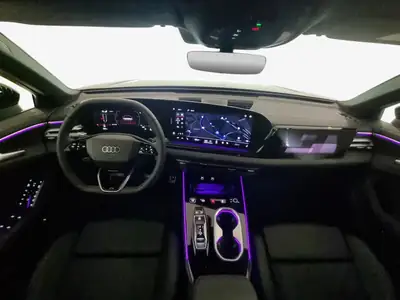 Audi A6 Avant S Line quattro S tronic Black Edition — Break sportif 205 PS, quasi neuf — arrière