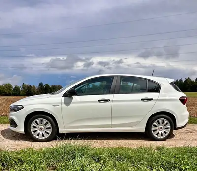 Fiat Tipo 1.5 Hybrid — Berline écologique et abordable, 10 300 km seulement — Detail
