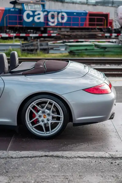 Porsche 911 Carrera 4S Cabriolet 2009 — Roadster sportif, traction intégrale, entretien Porsche certifié — Miniature 8