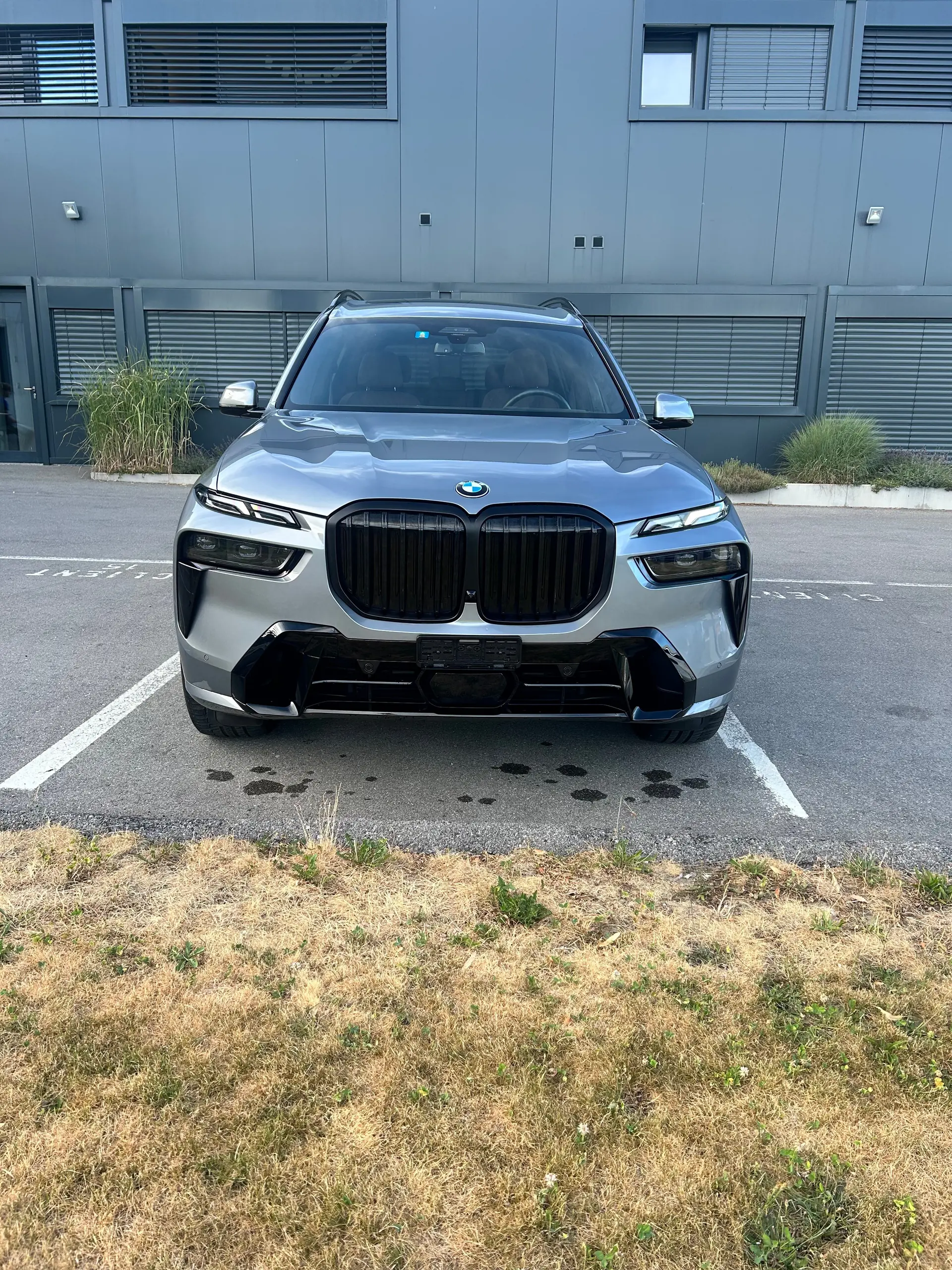 BMW X7 40d xDrive SAG — SUV premium 7 places, motorisation diesel hybride performante