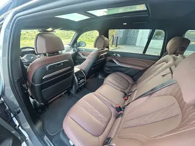 BMW X7 40d xDrive SAG — SUV premium 7 places, motorisation diesel hybride performante — detail