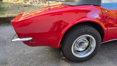 Chevrolet Corvette C3 Cabriolet 427 L36 — Légende américaine 1968, 396 ch, Matching Numbers — Miniatura 17