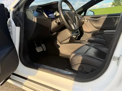 Tesla Model S P100D — Berline électrique haute performance, 178 000 km, Supercharging gratuit à vie — Miniatura 11