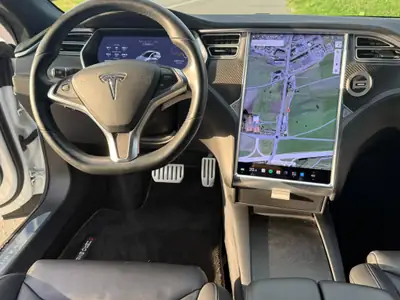 Tesla Model S P100D — Berline électrique haute performance, 178 000 km, Supercharging gratuit à vie — Miniatura 12
