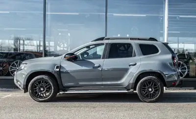 Dacia Duster TCe 150 Extreme 4x4 — SUV robuste, 4 roues motrices, première main — vista esterna