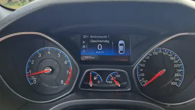 Ford Focus 2.3 EcoBoost RS — 350 ch, performances brutes et consommation maîtrisée — detail